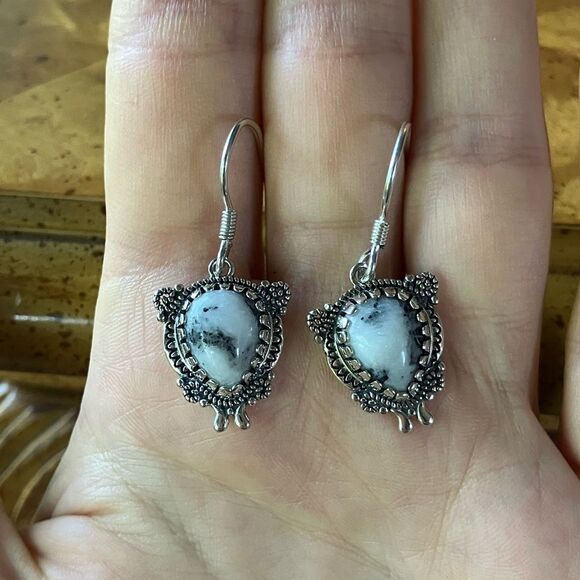 Genuine White Buffalo Sterling Silver Southwestern Earrings - Picture 7 of 8
